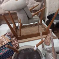 جنس چرم وچوب وضعیت ظاهری، اقلام همراهمثل عسلی|مبلمان خانگی و میز عسلی|سامان, |دیوار