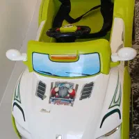 ماشین کودک|اسباب‌بازی بچه|رباط‌کریم, رباط‌کریم|دیوار