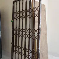 درب آکاردئونی و درب ورودی چوبی