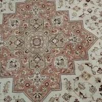 قالی ۱۲ متری|فرش|نیشابور, گنبد سبز|دیوار