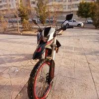 t4 تریل|موتورسیکلت|پرند, فاز ۴|دیوار