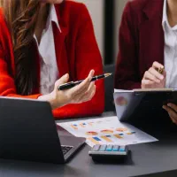 همکاری و مشاوره