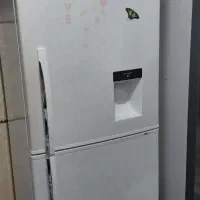 یخچال آیسان