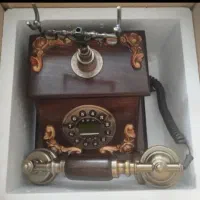 تلفن رو میزی سلطنتی