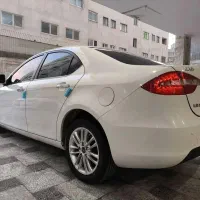 جک j5 اتوماتیک