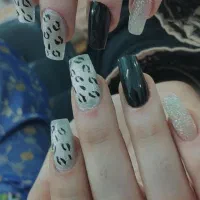 کاشت و طراحی تخصصی ناخن|خدمات آرایشگری و زیبایی|خاش, |دیوار