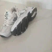 کتانی اورجینال نیو بالانس نو۴۳و ادیداس ۴۴|کیف، کفش، کمربند|میانه, |دیوار