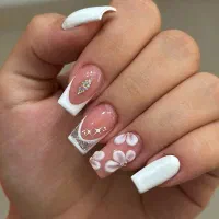تخفیف‌ویژه‌کاشت‌ناخن