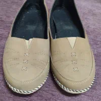 دو تا پوتین ویه کفش اسپرت همشون ساییزش ۳۷.|کیف، کفش، کمربند|بندر انزلی, نوغان|دیوار