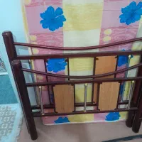 تخت یک نفره فلزی