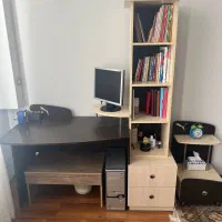 میز تحریر نوجوان