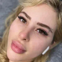 آموزشگاه آموزش کاشت مژه و اکستشن مژه و کاشت ناخن|خدمات آرایشگری و زیبایی|اهواز, نادری|دیوار