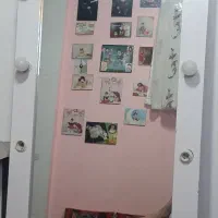 اینه قدی لامپ دار کاملا سالم