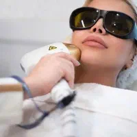خدمات ژل و بوتاکس ولیزر و فیشیال و...|خدمات آرایشگری و زیبایی|اهواز, پادادشهر|دیوار