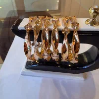 فروش طلا ساخته نو با اجرت پایین به مدت محدود