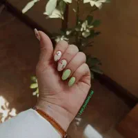 سالن زیبایی لی لی|خدمات آرایشگری و زیبایی|زرندیه, |دیوار