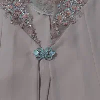 لباس مجلسی.کیف. شال|لباس|بومهن, |دیوار