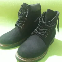 نیم بوت|کیف، کفش، کمربند|رشت, گلباغ نماز|دیوار