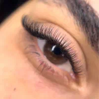 « اکستنشن تخصصی مژه و لیفت ابرو و مژه »