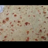 پخت نان خانگی در صد بومی 20 درصد