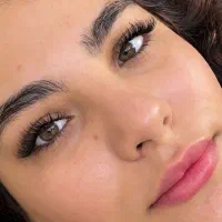 اکستنشن مژه با قیمت افتتاحیه ۳۰۰ هزار تومان