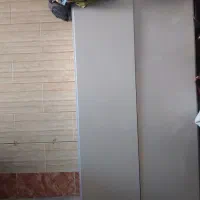 کمدقفسه ای درب دار