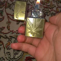 فندک با ارزش قدیمی|کلکسیون اشیاء عتیقه|شاهین‌شهر, شهرک گلدیس|دیوار