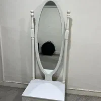 آینه قدی.