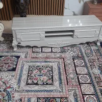 میز تلویزیون در حد نو