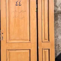 درب ورودی و اتاق چوبی