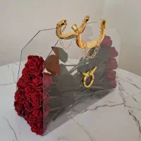 دسته گل باکس گل رز روبانی هدیه تولد و سالگرد