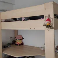 تخت و میز تحریر