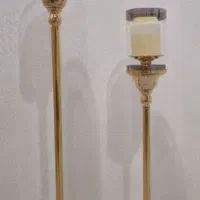 شمعدان کنار سالنی طلایی