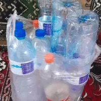 بطری آب معدنی و نوشابه