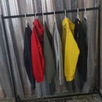 رگال لباس قوطی مشکی آویز پوشاک|بندرخت و رخت‌آویز|اصفهان, میرعماد|دیوار