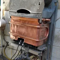 آبگرمکن دیواری بوتان مدل 3215 بدونه شمعک