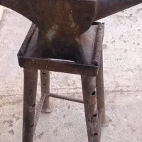 سندان قدیمی|ابزارآلات|بیستون, |دیوار