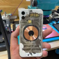 تعمیرات تخصصی موبایل در کمترین زمان در حضور مشتری