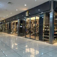 آدمین اینستاگرام فروشگاه کتونی حضوری خلاق و فعال