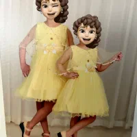دو عدد لباس عروس بچگانه
