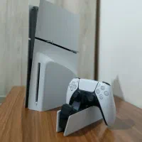 کنسول PS5 Slim دیسک خور اروپا ۱۶ تا گیم پایه شارژ