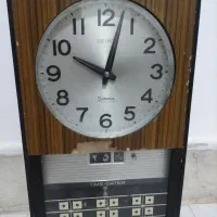 ساعت دیواری