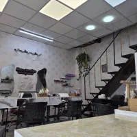 اجاره مغازه همکف شامل ۳ طبقه ، فعال فاز ۸