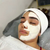 آف ویژه فیشیال، شینیون، میکاپ، اکستنشن مژه، اسپا|خدمات آرایشگری و زیبایی|بندرعباس, |دیوار