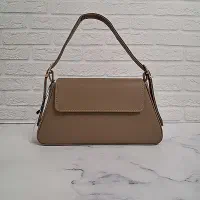 حراج کیف به دلیل تغیر شغل|کیف، کفش، کمربند|تربت‌حیدریه, بالا ولایت|دیوار