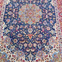 فرش ۶ متری، رو تختی ۲نفره، ۲عدد پشتی، چندمترکناره