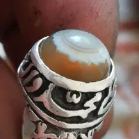 انگشتر باباقوری با سنگ بسیار کهنه