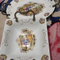 تعدادی ظروف چینی