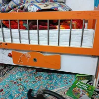 کمد لباس و میز و تخت