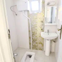 واحد مبله نزدیک مراکز گردشگری جمهوری|اجارهٔ کوتاهمدت آپارتمان و سوئیت|شیراز, باغ تخت|دیوار